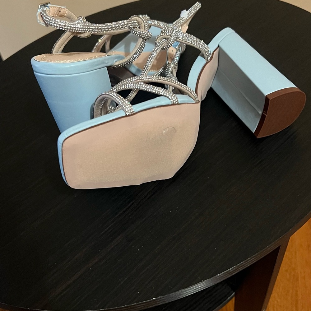 Women’s Rhinestone Sandals - Picture 2 of 5